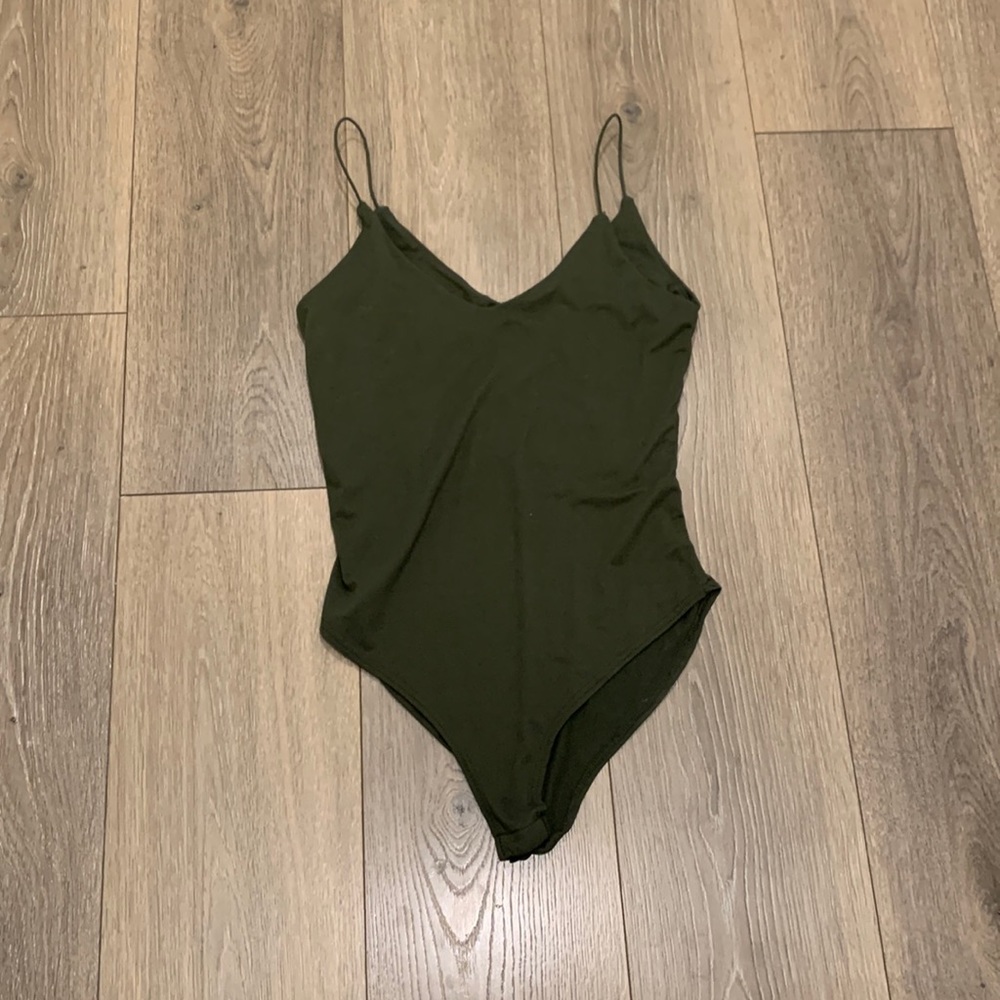 Strap tank